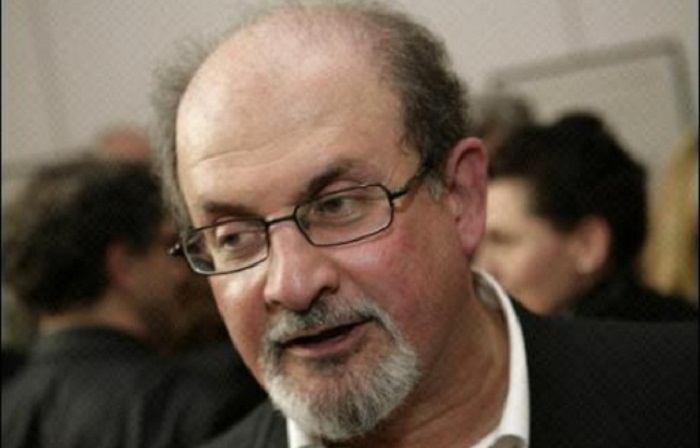 Iran: La tête de Salman Rushdie vaut 600.000 dollars de plus